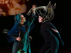 Atréju (Fransisco Kalle Navarro), Artax (Iben Alida Carlsen).