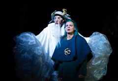 Fuchur (Rafid Arsalan Islam), Atréju (Francisco Kalle Navarro)