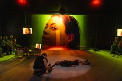 Framsyningsfoto, Magic Mouse vs. Capitalism