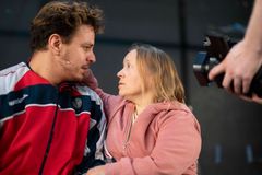 Francisco Kalle Navarro som Marius og Sigrid Kandal Husjord som Cosette.