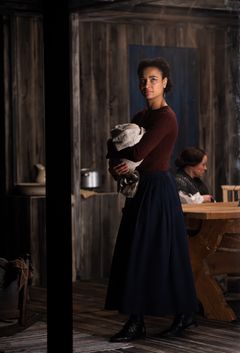 Ameli Isungset Agbota som Ragnhild.