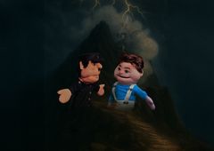 Dokketeater: Kva skjuler seg bak fjellets røyk?