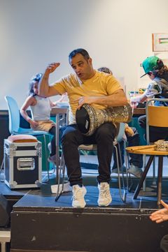 Trommeverkstad med Masahat.