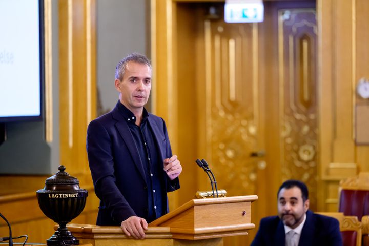 Jarle Roheim Håkonsen i TEK Norge sier en aldergrense fort kan dytte barn mot enda mer utrygge steder på internett.