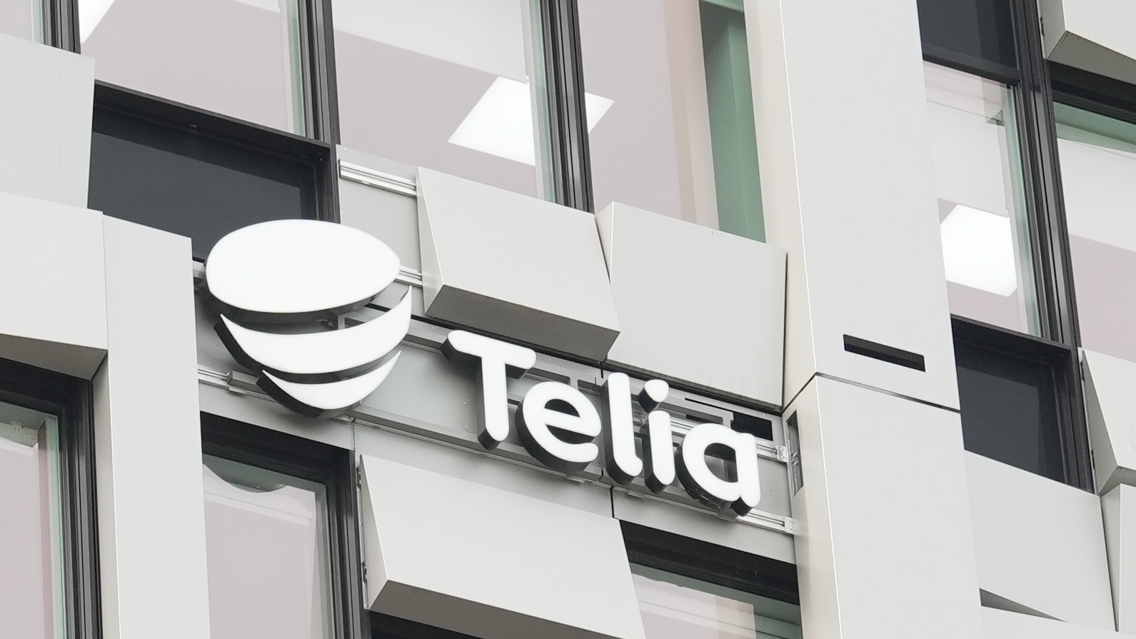 Ekstremværet «Dave»: mobilnett og bredbånd kan bli rammet – Telia øker beredskapen