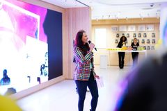 Sparebankforeningens administrerende direktør, Therese Riiser, presenterer The Urban Legend: Økonomiutgaven.