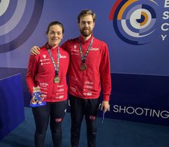 Gull til Jeanette Hegg Duestad og Jon-Hermann Hegg