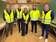 Brim Explorer på besøk hos Herde Kompositt. Fra venstre Tore Prestjord (prosjektleder), Árni Sigurbjarnason (teknisk rådgiver) Agnes Árnadóttir (daglig reder og gründer), Espen Larsen-Hakkebo (teknologisjef og gründer) og Daniel Skjeldam (styreleder