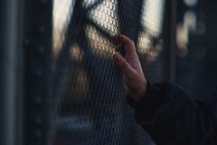 Ukom - Statens undersøkelseskommisjon for helse- og omsorgstjenesten lanserer rapport om fengselshelsetjenester.