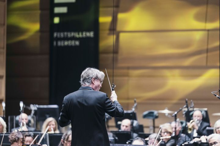Esa-Pekka Salonen & Bergen Filharmoniske Orkester fremfører Turangalîla-symfonien på Festspillenes åpningskonsert.