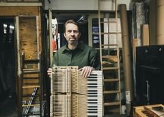 Leif Ove Andsnes, festspillmusiker 2027. Bilder tatt på Schumann pianoverksted i Sandviken.