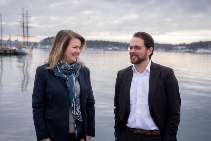 Kristine Aarflot og Sebastian Stigar, avtroppende og påtroppende CEO av Bryn Aarflot
