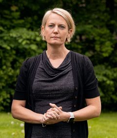 Daglig leder i Norsk Sau og Geit, Borghild Hillestad, håper alle hundeeiere er ekstra påpasselige i år, slik at både tobeinte og firbeinte får en god og hyggelig sommer.