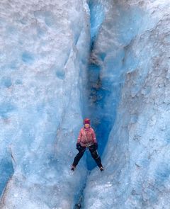 Mina Floriana (10) en route on the Vatnajökull glacier in Iceland in 2025.
