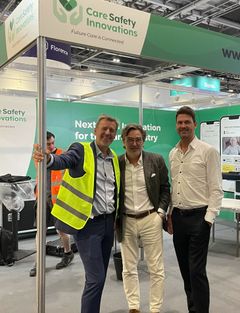 London Care Show 2025. Styremedlem Hans Henrik Merckoll, styreleder Lars M. Sæther og CTO Anders Bjørnrud