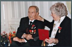 I 2007 fikk Else og Leif utdelt utmerkelsen ridder av 1. klasse av Den Kongelige Norske St. Olavs Orden for sin utrettelige innsats for krigsseilerne. Det var første gang et ektepar fikk den kongelige æresbevisningen samtidig for samme innsats.