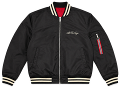 Kolleksjonen består av retroinspirerte track jackets, en vrengbar bomberjakke med rødt uttrykk til hjemmekamper og svart til bortekamper, samt t-skjorter med nakkeribb i rødt, hvitt og blått.