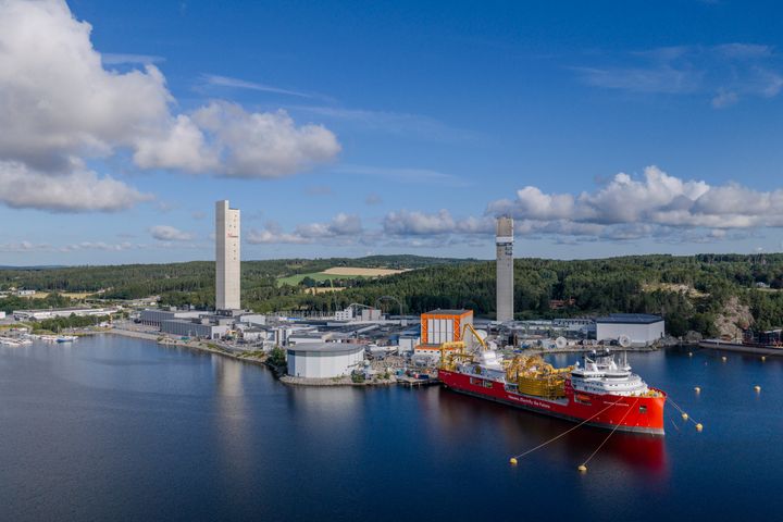De avanserte kablene bygges nå ved Nexans imponerende anlegg i Halden.