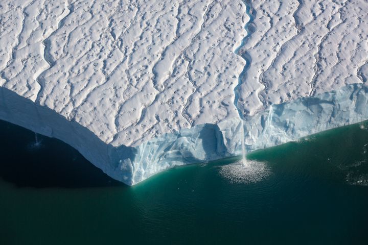 Isbreen Austfonna på Svalbard. Foto: Samuel M. Llobet / Norsk Polarinstitutt