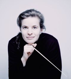 Dirigenten Tabita Berglund tildeles Telenors kulturpris for sitt sterke kunstneriske nærvær, sin evne til å forløse musikkens energi og sin betydning som norsk kunstner på den internasjonale musikkscenen.