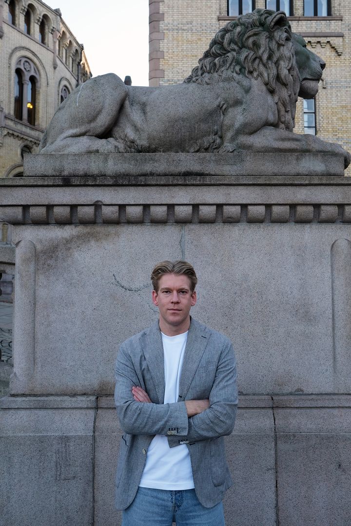 Magnus Karlsen Pedersen, samfunnskontakt i Fiken, vil gi småbedriftenes erfaringer større plass i samfunnsdebatten.