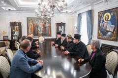 Delegasjonen fra Norges Kristne Råd i møte på Den ortodokse kirke i Ukrainas hovedkontor i Kiev 6.oktober 2026.