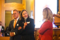 Erik Taraldsen (Thon), Grete Haaland (Equinor) og Marit Waleniussen (LKAB) på Stortinget 21. oktober 2026