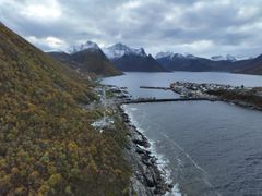 Prosjektet innebærer utdyping til -8 meter og skal bidra til tryggere og mer stabile leveranser til Husøy.