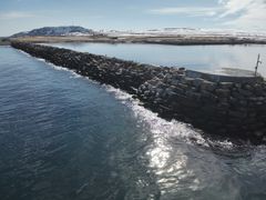 Kystverket har inngått kontrakt med Finnmark Entreprenør om reparasjon av søndre molo i Svartnes. Arbeidene starter i løpet av sommeren og skal etter planen være ferdige til høsten.