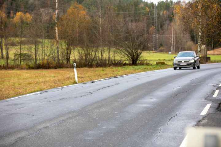NAF mener det må brukes mer penger på vedlkehold av fylkesveiene. Rogaland brukte 2991 kroner per innbygger på vedlikehold av vei i fjor. Det er mindre en snittet for landet.