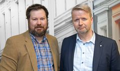 Einar Gustav Follesøy Tolo-Kaldhol (t.v.), leder i Parat politiet, og Kjetil Ravlo, leder i Norges Politilederlag.