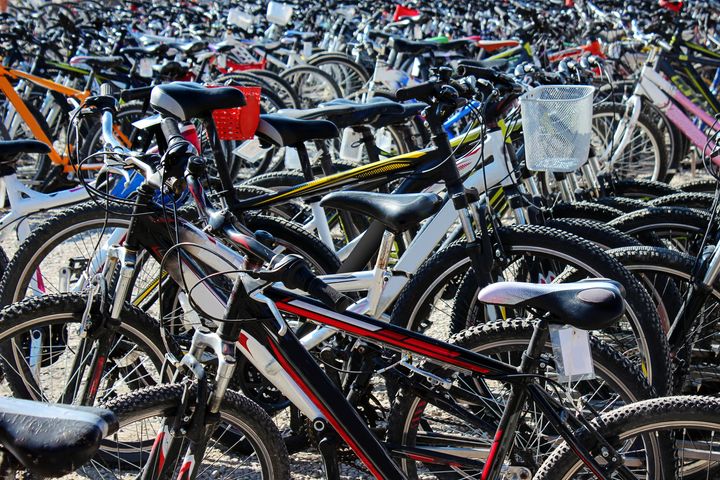 Å kjøpe brukt sykkel istedenfor ny, er det mest miljøvennlige valget du kan ta, viser FINN nye klimarapport.