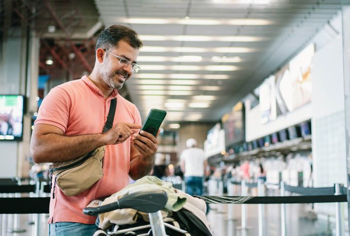 Husk å ta forholdsregler på reise - inkludert med mobilen.