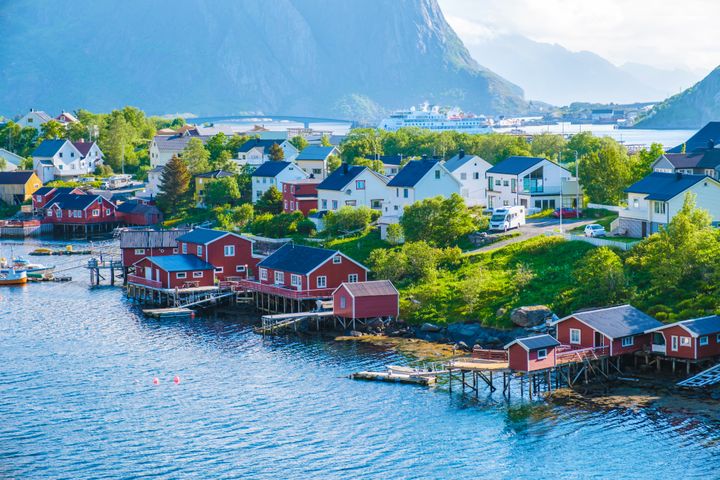 Drømmen om sommerhytte lever, viser tall fra FINN.