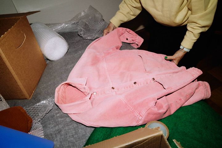 De samme forbrukerne som omfavner gjenbruk velger samtidig billig nyimport.