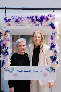 Organisasjonsleder Marit Bjørnstad i Sanitetskvinnene med Krfs Ida Røse