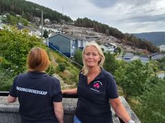 Cecilie Nordbæk var blant de beredskapsfrivillige som stilte opp på evakueringssenteret under storbrannen i Drammen.