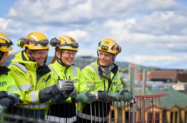 Et godt arbeidsmiljø er en forutsetning for at våre medarbeidere skal prestere godt over tid. Her fra et av AF Gruppens prosjekter.