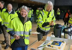 Ordfører i Asker kommune, Lene Conradi markerte byggestart sammen med byggeledelsen i Asker kommune og AF Byggfornyelse.