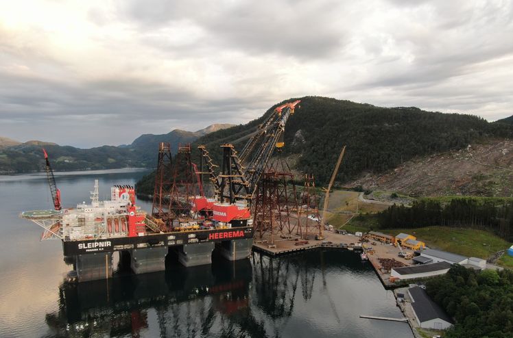 Previous project with Heerema involving module deliveries to AF Environmental Base Vats.