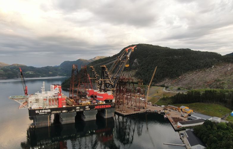 Previous project with Heerema involving module deliveries to AF Environmental Base Vats.