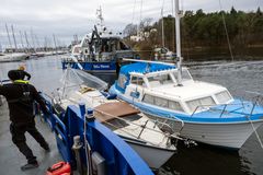 LEDET AKSJONEN: Oslo Havn ledet aksjonen i Frognerkilen. I bakgrunnen Oslo Havns miljøbåt Pelikan 2.