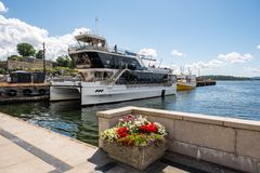 FAST KAIPLASS: MS Brisen har fast kaiplass ved Rådhusbrygge 2, hvor Oslo Havn har etablert et nytt hurtigladeanlegg for elektriske fartøy.