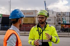 KRAV: - På flere byggeplasser er det krav om utslippsfrie leveranser. Hvis vi ikke har elektriske løsninger, kan vi i enkelte tilfeller ikke levere betong, sier Peter Holiman Kermit, regionsjef Oslo i Heidelberg Materials.