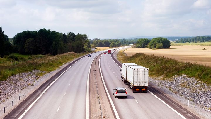 18 omkomne i trafikken i juli er det høyeste antallet på ti år.