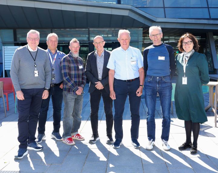 F.v: Gøran Salomonsen (daglig leder for Electrification i ABB Norge), Per Morten Ihler (HR-leder for Electrification i ABB Norge) Sten Karlsson (NetControl i Norge), Per Jærløw (daglig leder, Netcontrol i Norge), Rolf Svensen (NetControl i Norge), Bjørn Inge Glimsdal (Netcontrol i Norge), Ellen Isdahl (IT-leder, ABB i Norge)