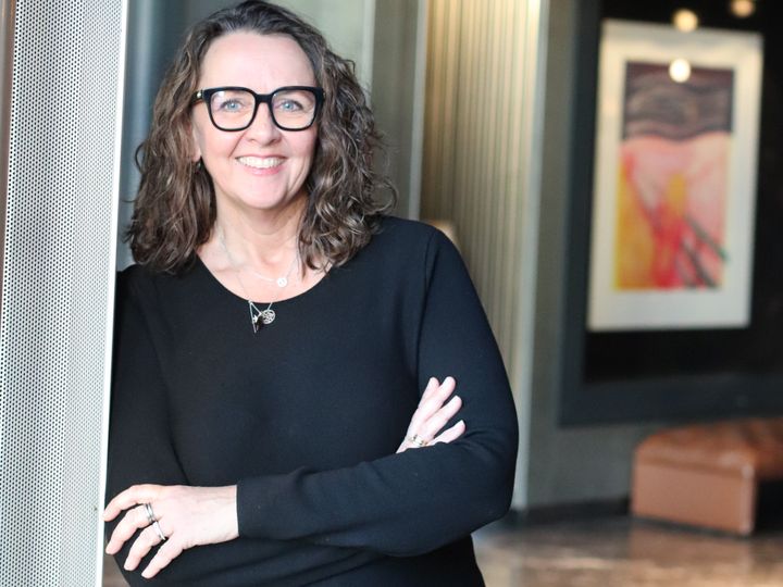 Mona Søbyskogen, forbundsleder i Skolelederforbundet mener at satsning på skole og barnehage er nødvendig for å gi alle barne en trygg og god oppvekst.