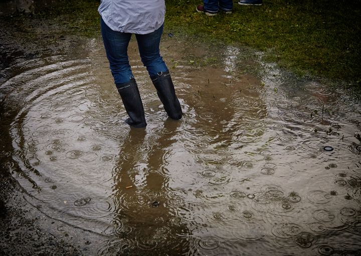 "Hans" har blant annet oversvømt hager, kjellere og garasjer. Illustrasjonsfoto: Vidar Nordli-Mathisen/Unsplash.