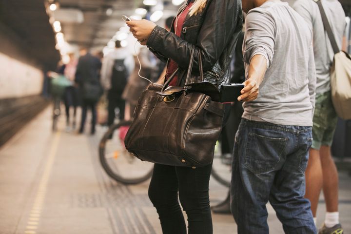 Tyvene sikter seg gjerne inn på steder med mange folk på vei til og fra jobb nå. Da er det lurt å passe litt ekstra på.