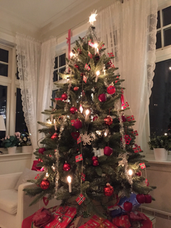 Både pynt og lys går gjerne i arv, men de bør ikke gjøre det til evig tid.